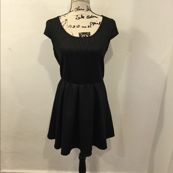 Iz Byer Dresses & Skirts - iZ Byer - Little Black Dress, w/ peek-a-boo back